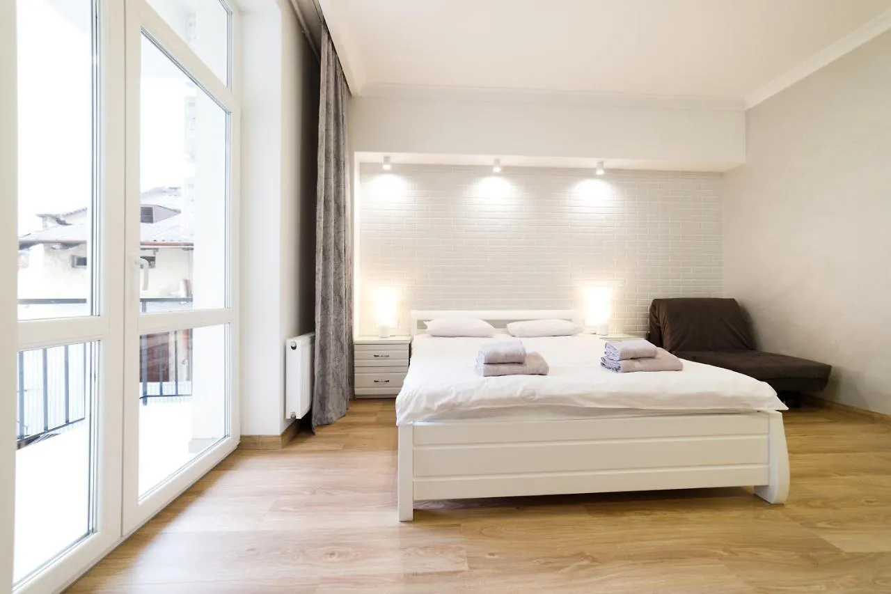 Lux Apartments Львов 0*,  Украина