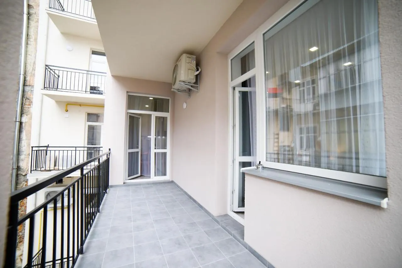Lux Apartments Львов 0*,  Украина
